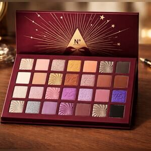 No. 75 Anniversary Eyeshadow Palette 28 Timeless, Sophisticated Shades